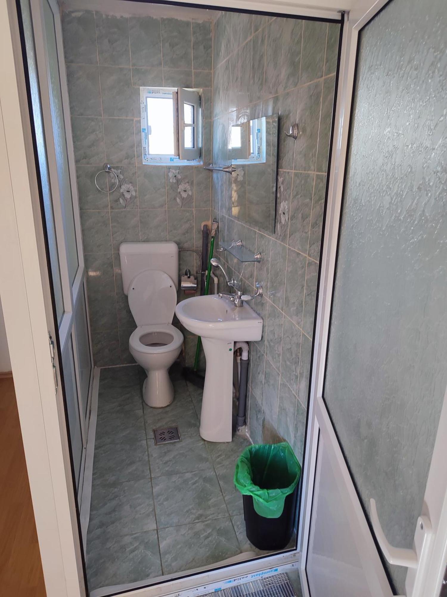 Hostel Emy Camere Cu Baie Proprie Aproape De Plaja 3 Papuci Constanta Bagian luar foto
